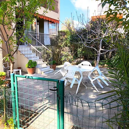 Rez De Jardin & Veranda Entre Et Village Apartment